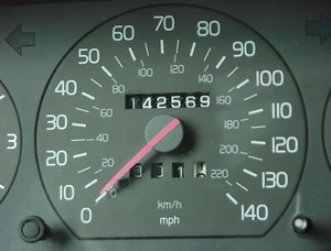 Volvo 940 Turbo Instrument cluster 142,569 miles. For 1993-1994 940 TURBO Cars. - Picture 1 of 8