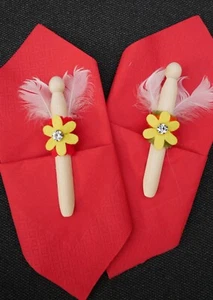 2 Weihnachtsengel Tischdekoration Serviettenhalter Handarbeit ca. 10 cm hoch - Bild 1 von 1