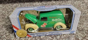 The Classic Collection - Ford Maßstab 1:18 - Ya-hooo Mountain Dew Diecast - Bild 1 von 6