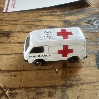 Ambulancia Maisto Ford Econovan 1980 Foto 1 de 4