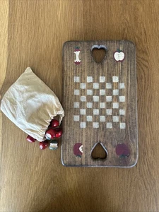 Heart Game Board Decor, cottagecor, apples, small board - Picture 1 of 7