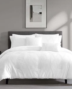 Hallmart Collectibles White Goranna 9-Pc. Comforter Set, Queen - Picture 1 of 5