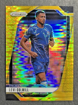 LEVI COLWILL RC TRUE GOLD 2024-25 PANINI PRIZM #100 04/10 CHELSEA -EPL SOCCER - Image 1 of 4