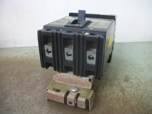 SQUARE D I-LINE FA CIRCUIT BREAKER FA36090 90AMP 600VOLT 3POLE GRAY - Picture 1 of 4