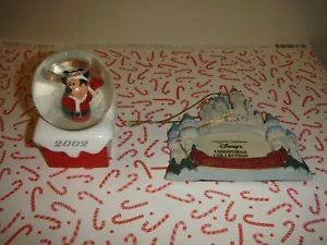 Mickey Mouse 2002 Globo de Nieve y Castillo de Cenicienta Navidad Foto Adorno - Imagen 1 de 6