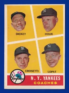 NY Yankees COACHES B DICKEY HOUK LOPAT CROSETTI 1960 TOPPS #465 EN MUY BUENA CONDICIÓN-EX SIN PLIEGUES - Imagen 1 de 2
