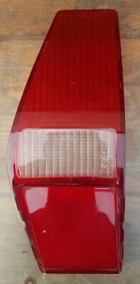 Lente de luz trasera izquierda Ford Pinto Bob Cat Station Wagon 1972-1979 SAE-TSIAR-72PO Foto 1 de 4