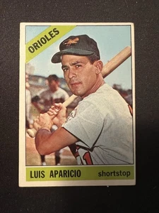 1966 Topps Luis Aparicio #90 HOF - Picture 1 of 2