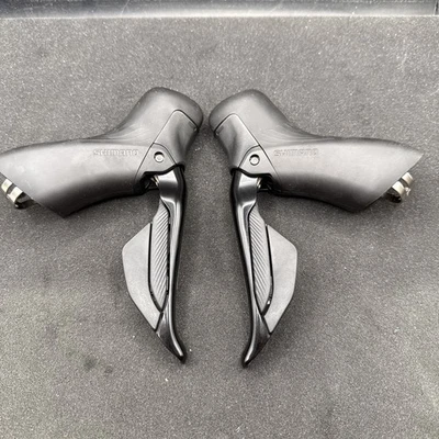 Juego de cambios de disco hidráulicos Shimano R7170 105 Di2 2x12 12 velocidades (nuevo con etiquetas) Foto 1 de 4