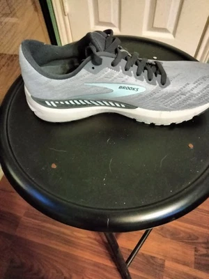 Size 7.5 -Brooks Ravenna 11 - Image 1 of 4
