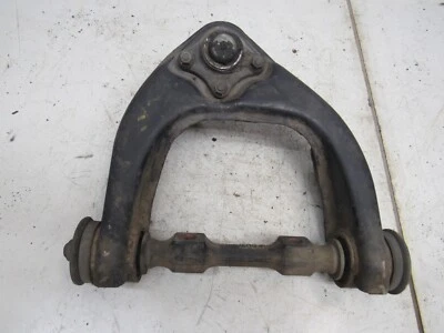 Brazo de control superior MONTERO SPORT 1997 2004 suspensión delantera lado pasajero derecho Foto 1 de 4