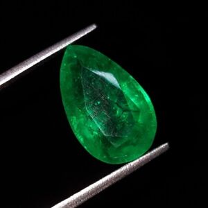 Natural Green Emerald Loose Gemstone 5.62 Ct Ring Use Transparent Lab Certified