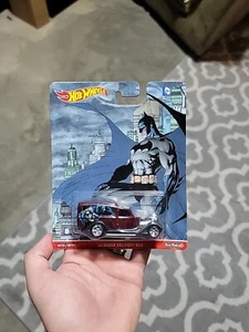 Hot Wheels Batman DC Comics ‘34 Dodge Delivery Bus Die Cast 1/64 Real Riders - Picture 1 of 4