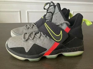 NIKE LEBRON XIV "OUT OF NOWHERE" GRÖSSE 9,5 US HERREN 852406 001 Gebraucht Lesen Weihnachten - Bild 1 von 12