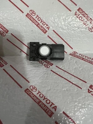 *NUEVO SENSOR DE PARACHOQUES LEXUS GS350 GS450H CT200H BLANCO RC350 RCF 2013-2019 OEM Foto 1 de 4