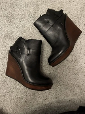 Anthropologie Dolce Vita Colie Cuña Mujer’s Talla 8 Cuero Negro Nuevo con Etiquetas Botín Moto Foto 1 de 4