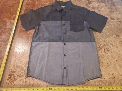 Hawks Gray/Black Youth Boy Button-Up Short Sleeved XL #S4 - Image 1 of 3