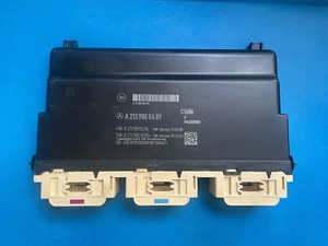 2016 - 2020 MERCEDES E CLASS W213 UNDERSEAT CONTROL MODULE A2139008409 OEM - Picture 1 of 4