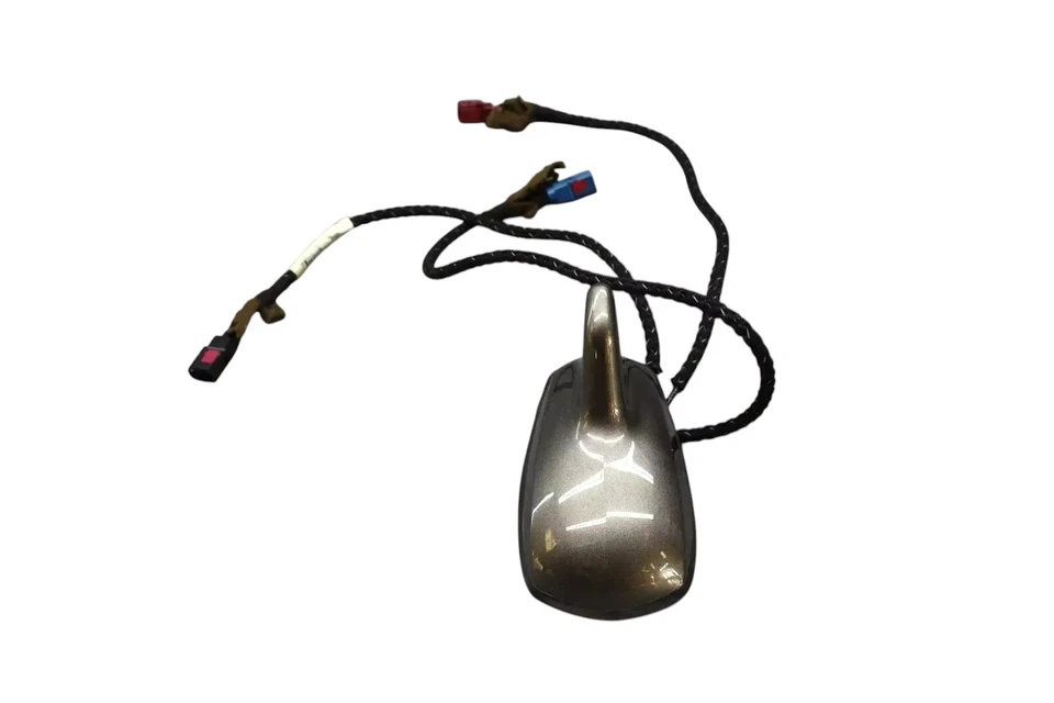 07-11 Mercedes CLS550 E350 E63 AMG techo aleta de tiburón antena GPS 2218202475 FABRICANTE DE EQUIPOS ORIGINALES Foto 1 de 4