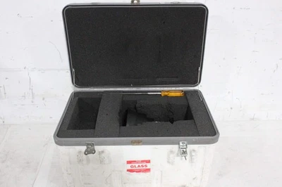 Proyector fijo Christie 1.2:1 tiro corto alta precisión Foto 1 de 4