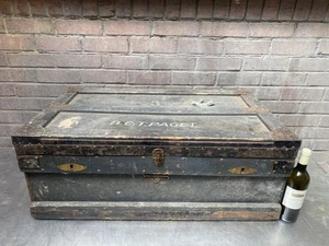 Old Antique Pine Chest, Vintage Wooden Storage Trunk, Blanket Box, Coffee Table. - Picture 1 of 4