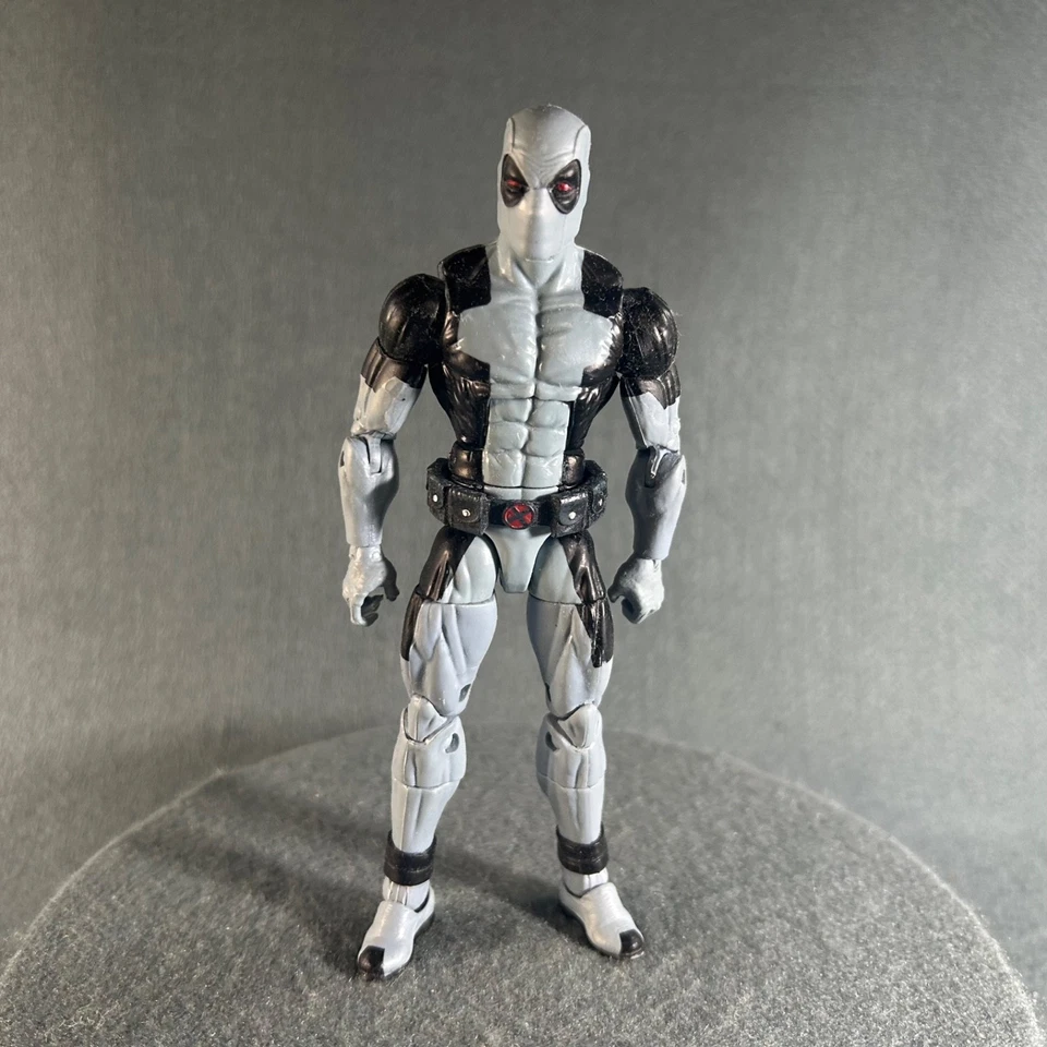 Figura de acción Hasbro Marvel Legends X Force Deadpool 6 pulgadas Foto 1 de 4
