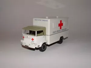 1/43 ALTAYA Camion Antaño 68 SIMCA CARGO 4x4 Croix Rouge Française IXO - Picture 1 of 2
