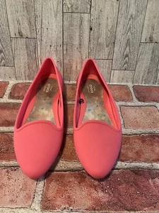 Crocs Womens 5 Flats Coral  Lightweight  Slip-on Comfort Shoes - Picture 1 of 6