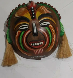 Beautiful hand painted mask from Venezuela - Picture 1 of 2