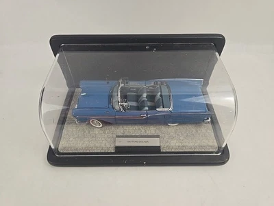 Danbury Mint 1957 Ford Skyliner 1:24 Scale Solid Color Blue - Image 1 of 4