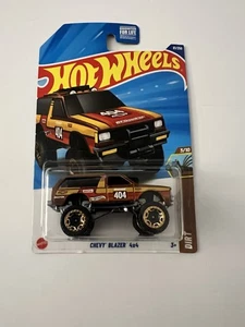 Hot Wheels 2025 Orange Chevy Blazer 4x4 81/250 Dirt 3/10 Q Case - Picture 1 of 6