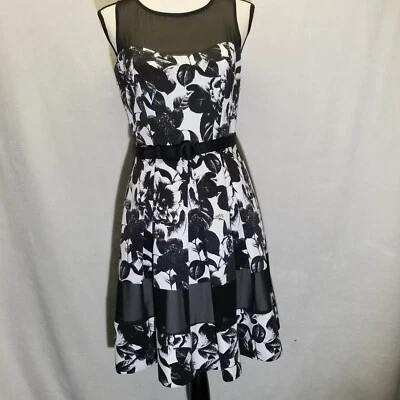 Vestido Casa Blanca Mercado Negro 4 Midi Paneles de Malla Floral Caja Pliegues Clásico NUEVO Foto 1 de 4