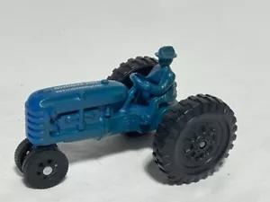 Scale Models National Farm Toy Museum November 2003 Blue Plastic Tractor w/ Man - Picture 1 of 3
