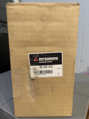 Filtro de combustible nuevo Mitsubishi ME150631 Foto 1 de 3