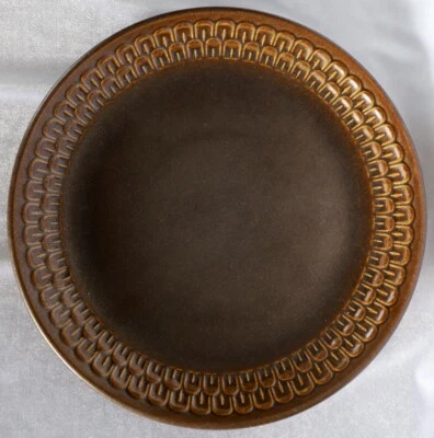 Retro Vintage Wedgwood Pennine Dinner Plate 26 cm diameter - image 1 of 4