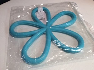 NEW Silicone Trivet Mat - Hot Pad for Table & Countertop Non Slip TURQUOISE - Picture 1 of 3