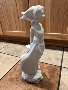 Ladro Sea Breeze 14" Wind Blown Girl Book #4922 Figur Matte finsh Daisa 1977 - Bild 1 von 13