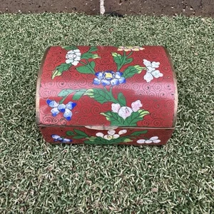 Eine chinesische Cloisonne Schmuckschatulle Vintage aus dem 19./20. Jahrhundert - Bild 1 von 8