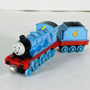 Sorprendido Gordon Tank Engine Tender Thomas the Train Diecast Take Play Raro - Imagen 1 de 16
