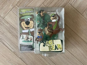 McFarlane Toys 6" Hanna Barbera Serie 2 Yogi Bär Boo Boo Ranger Smith Figur - Bild 1 von 7