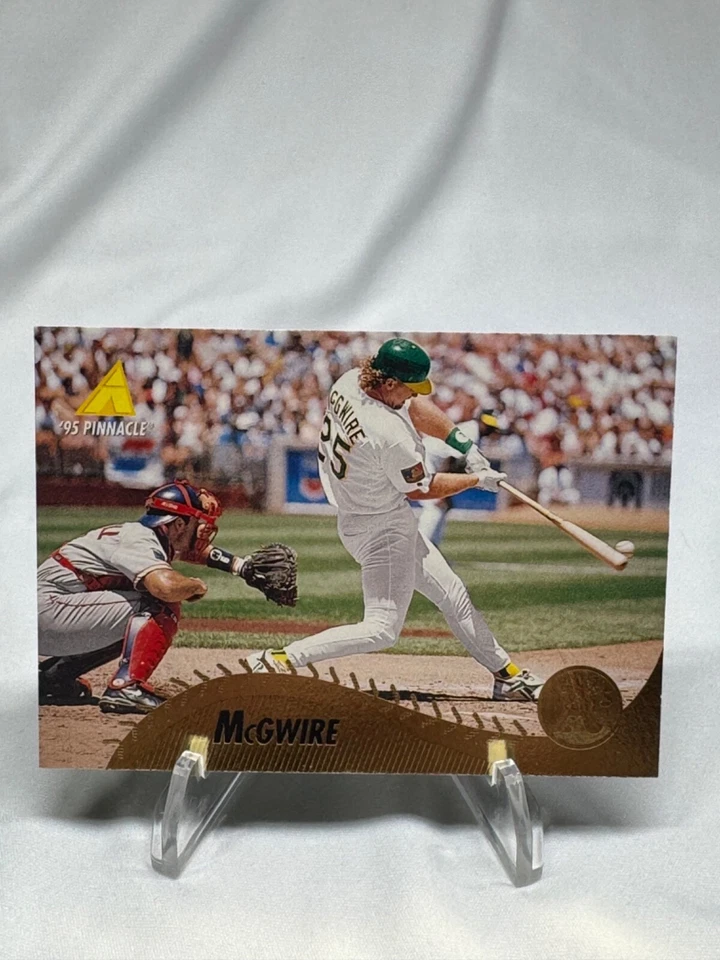 1995 Pinnacle - Museum Collection #196 Mark McGwire - OAKLAND ATHLETICS - Image 1 of 2