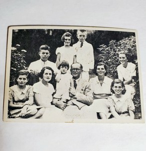 1964 Topps John F. Kennedy Trading Card Photo Cardboard #9 Family Photo