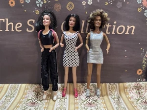 LOTE de muñecas Galoob 1997 Spice Girls Victoria Posh Melaine deportivas Mel B aterradoras - Imagen 1 de 14