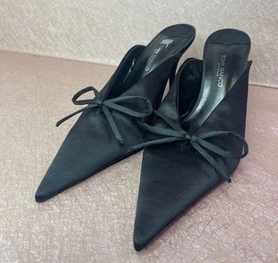 Salto arco Tony Bianco Harlee preto cetim luxo tamanho 6 - Imagem 1 de 4