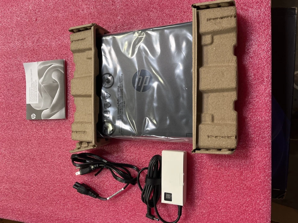 B86CBUT HP Fortis Flip G1i 11-inch Multi-Touch 2-in-1 Notebook-OPEN BOX - Image 1 of 1