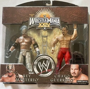 WWF WWE 2007 Rey Mysterio y Chavo Guerrero paquete de 2 Road To Wrestlemania XXIV - nuevo - Imagen 1 de 2