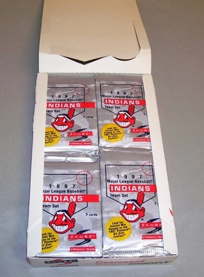 1997 SCORE Cleveland Indians Regional Caja Sin Abrir con 32 Paquetes Sellados - Juego de Equipo Foto 1 de 4