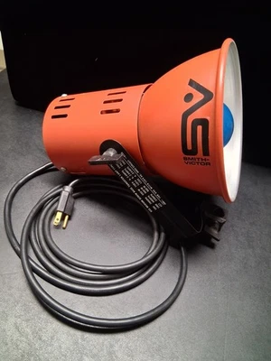 Smith-Victor Photographic Light Model A80 w/Bulb - Image 1 of 4