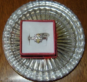 Fragrant Jewels WILD JASMINE Ring Size 9 LIGHT YELLOW MARQUISE - Picture 1 of 2