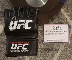 CONOR MCGREGOR AUTOGRAPH SIGNED UFC OFFICIAL FIGHT GLOVE FANATICS COA - Picture 1 of 3